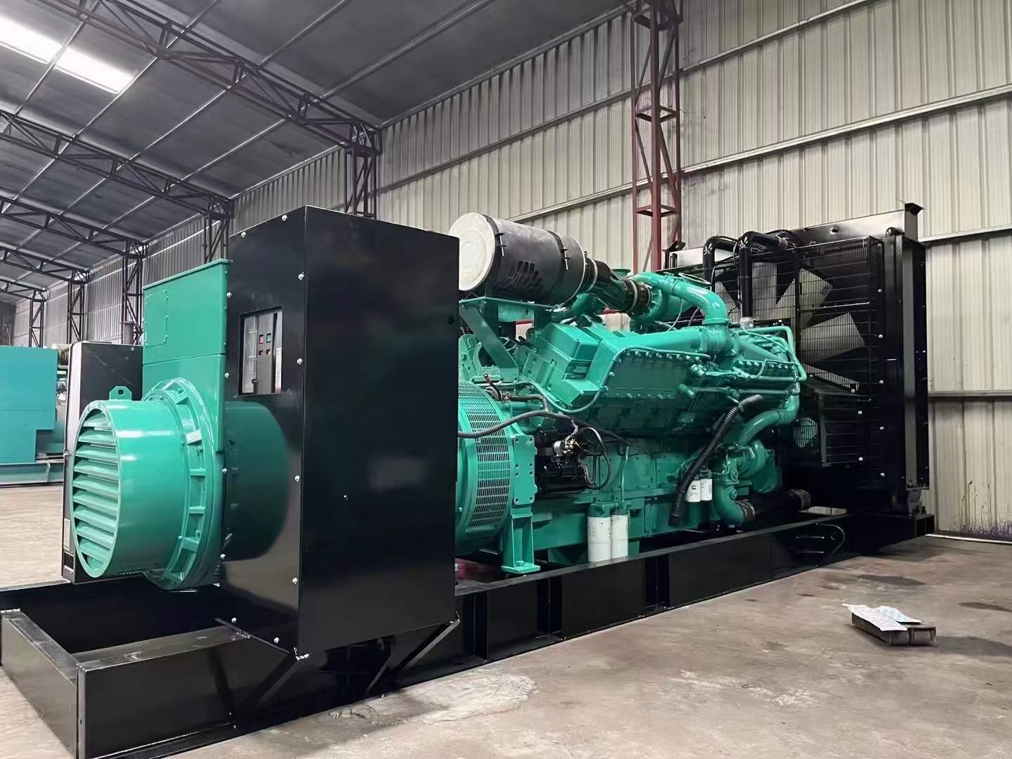 丹凤如何降低 800kW 柴油发电机输出电流的波动？