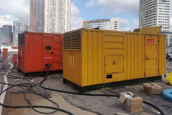 丹凤压力测试时，发电机组的燃油系统需要达到多少压力？