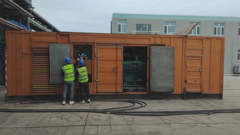 丹凤如何检查柴油发电机组的机油油位？